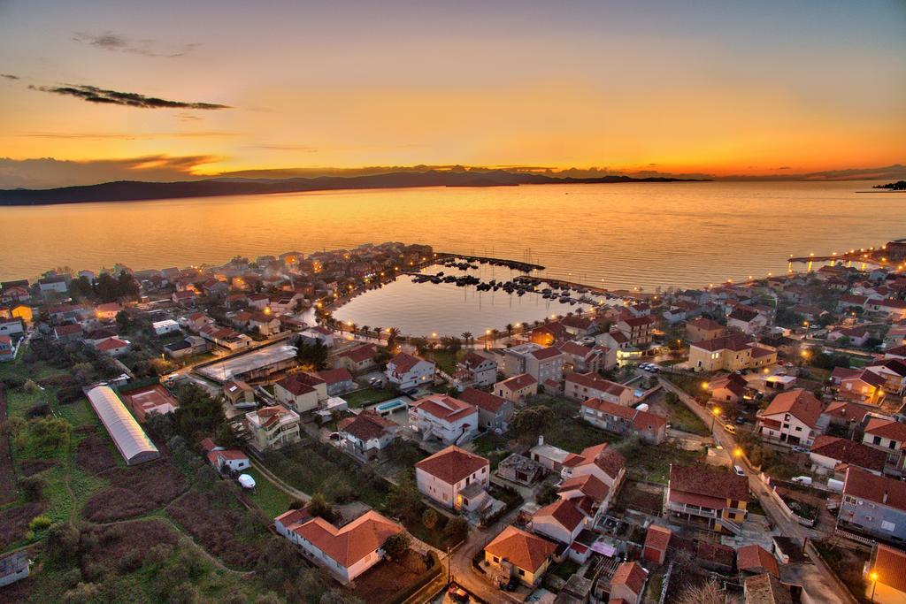 Apartments Dora Bibinje, 30 M From The Sea Exterior photo